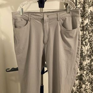 Greg Norman activewear golf pants lite gray size 36W 30L